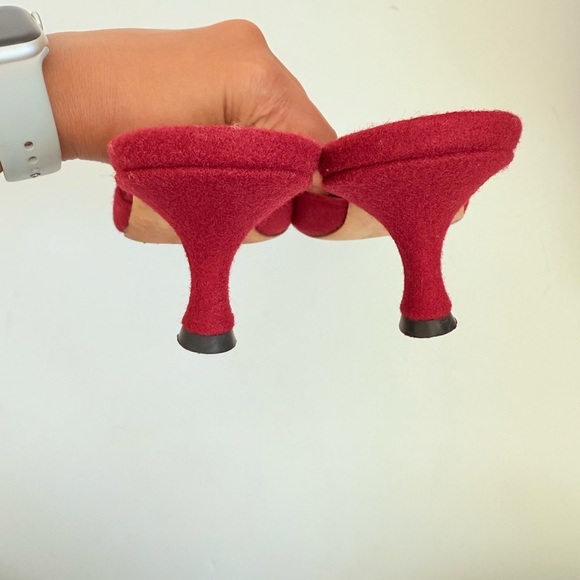 Manolo Blahnik Vintage Red Wool embroidered pointed toe kitten heel mules EU 38 - Picture 5 of 9